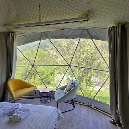 ホテル Glamping Georgia Krikhi アンブロラウリ エクステリア 写真