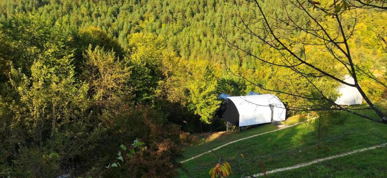 ホテル Glamping Georgia Krikhi アンブロラウリ エクステリア 写真