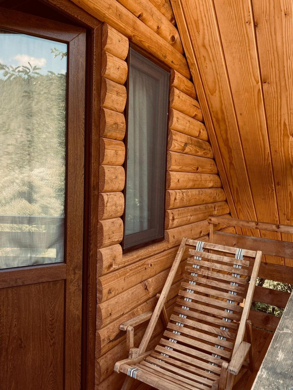 ホテル Glamping Georgia Krikhi アンブロラウリ エクステリア 写真