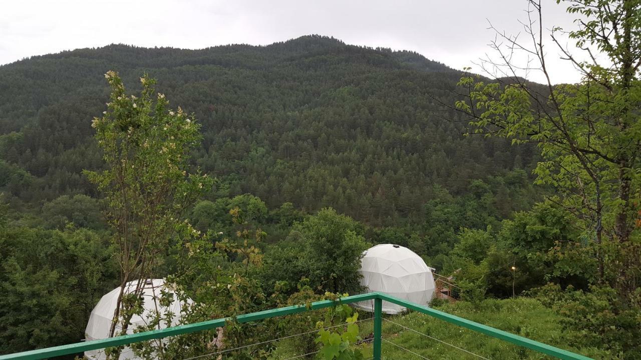 ホテル Glamping Georgia Krikhi アンブロラウリ エクステリア 写真